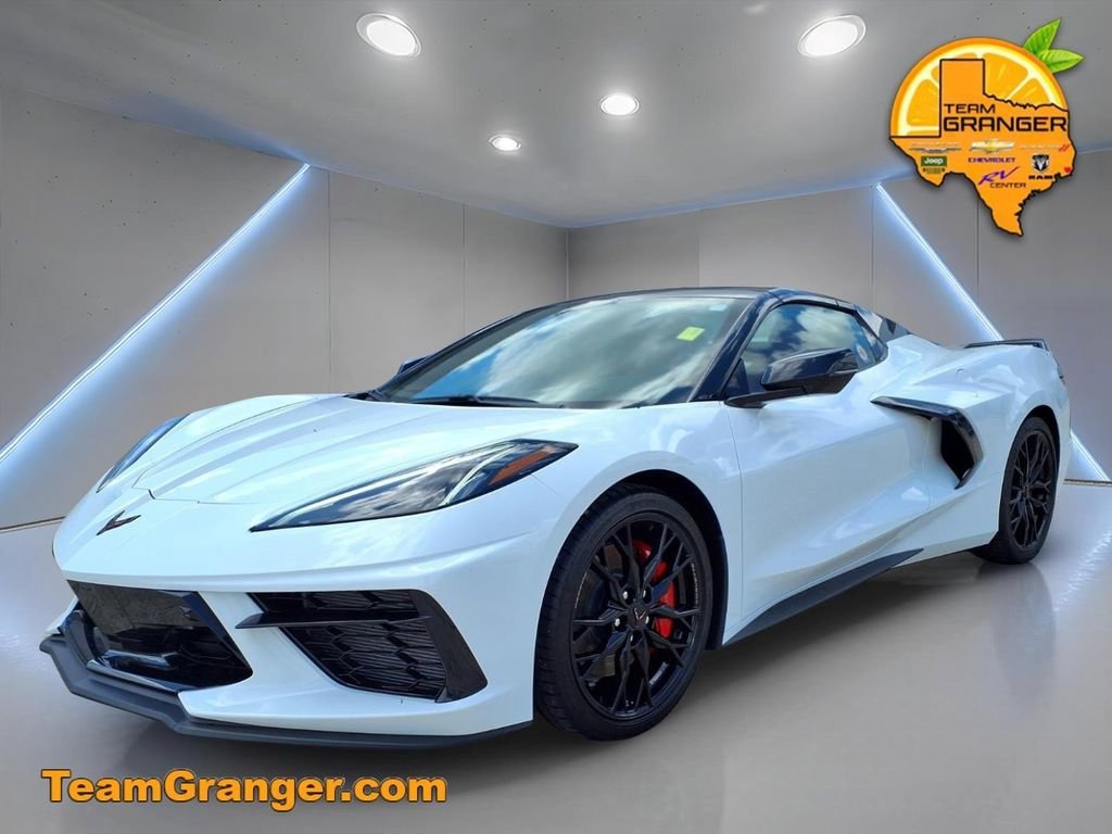 Used 2023 Arctic White Chevrolet 2LT image 3