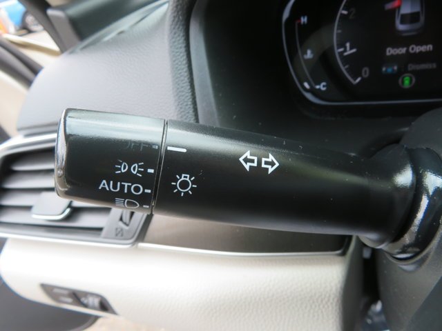 Used 2018 Kona Coffee Metallic Honda LX 1.5T image 29
