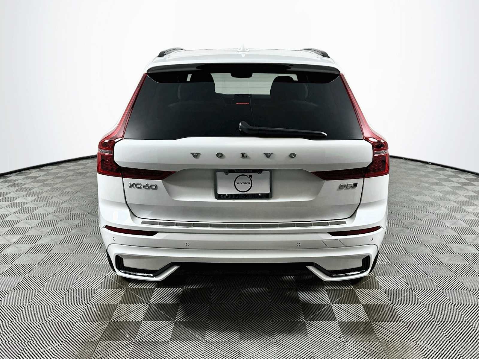 New 2026 Crystal White Volvo Plus image 6