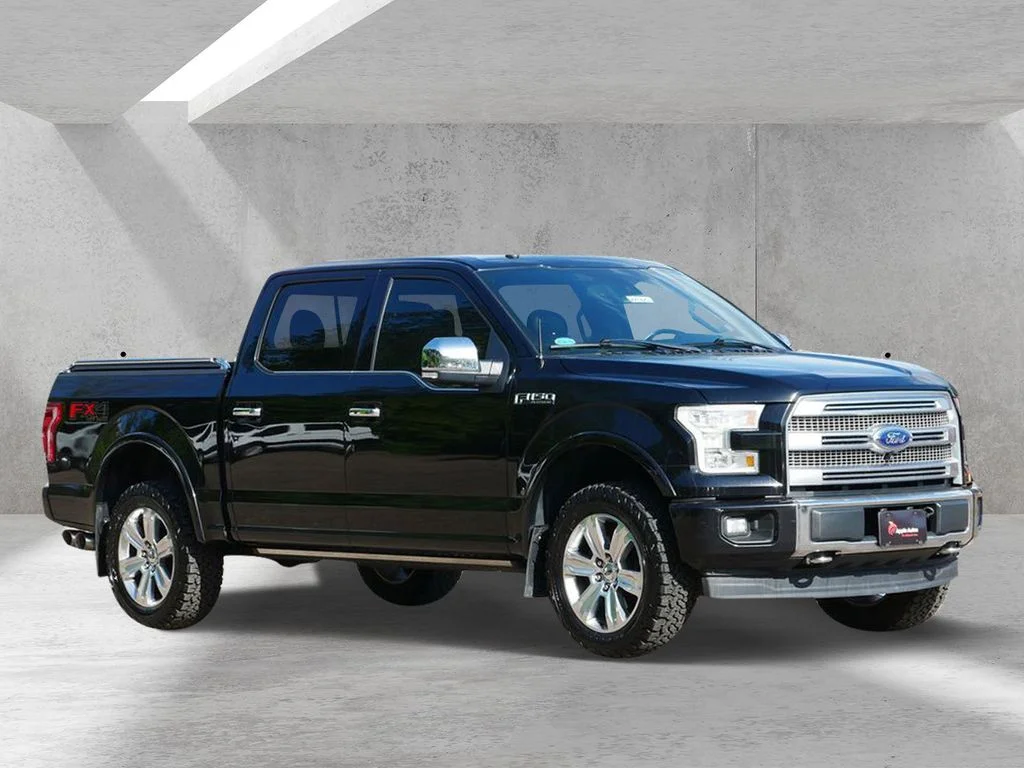 2017 Ford F-150 Platinum 4x4 SuperCrew 145 in's photo
