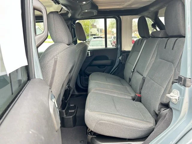 Used 2025 Gray Jeep Sahara 4xe image 17