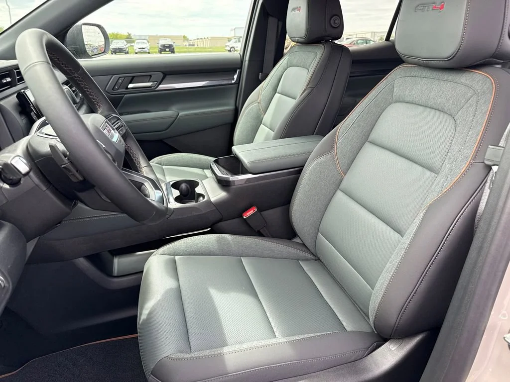 2026 GMC Terrain AT4 - Photo 17