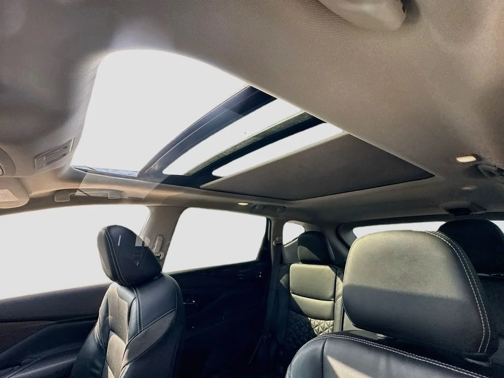 Used 2020 Silver Nissan Platinum image 23