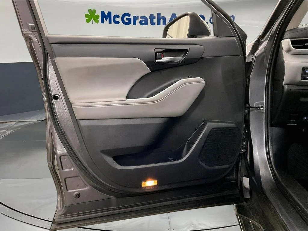Used 2022 Gray Toyota XLE image 27