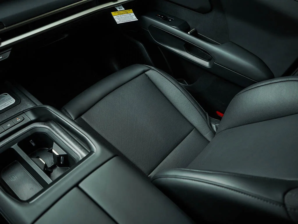New 2027 Glacial White Pearl Kia S AWD image 27