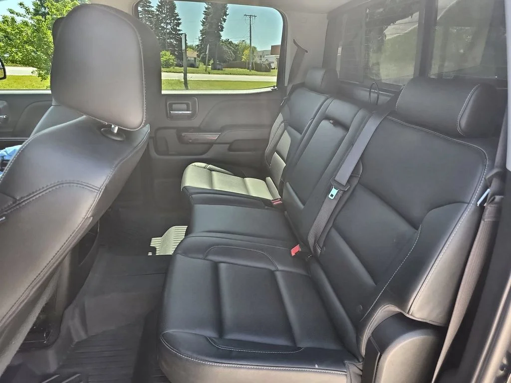 Used 2018 Black GMC SLT image 26