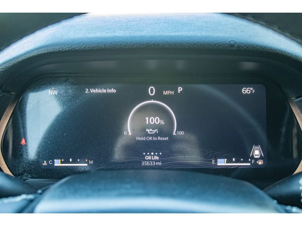 Used 2023 Baltic Gray Metallic Clearcoat Jeep Altitude image 39