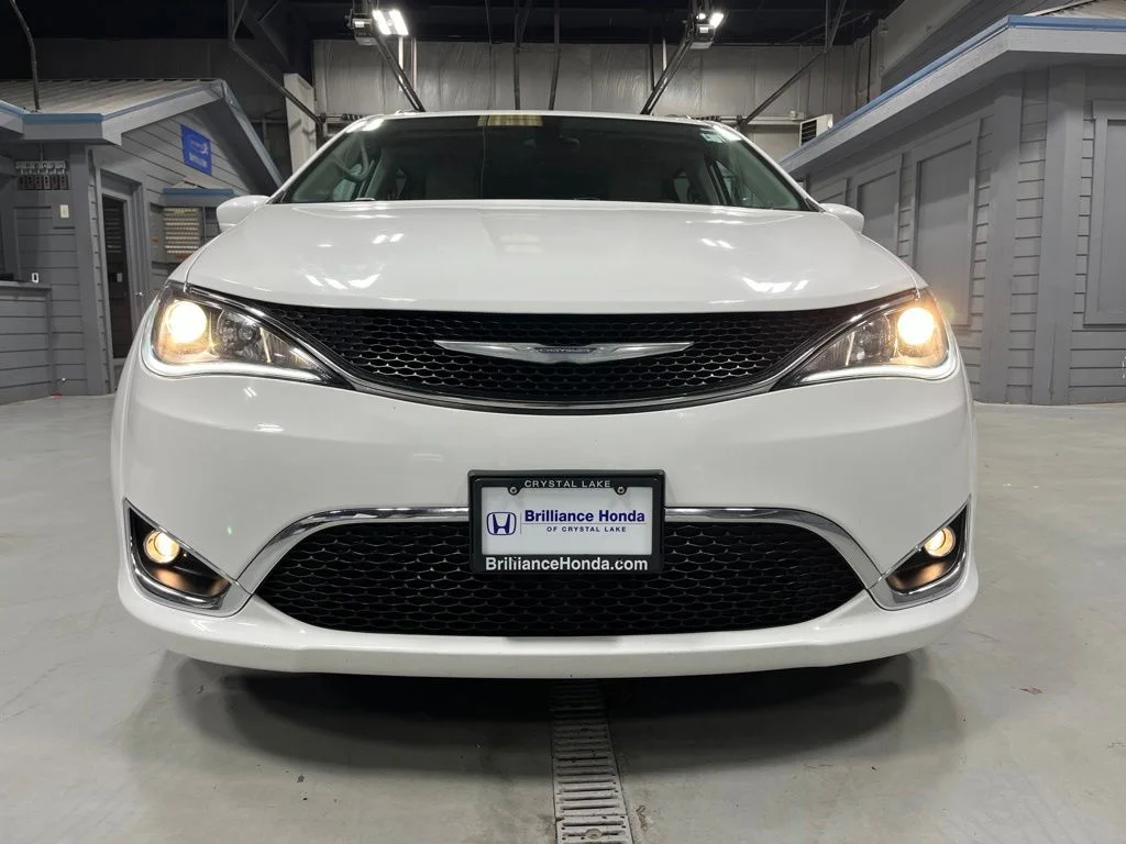 Used 2017 Chrysler Pacifica Touring-L with VIN 2C4RC1BG9HR803941 for sale in Crystal Lake, IL