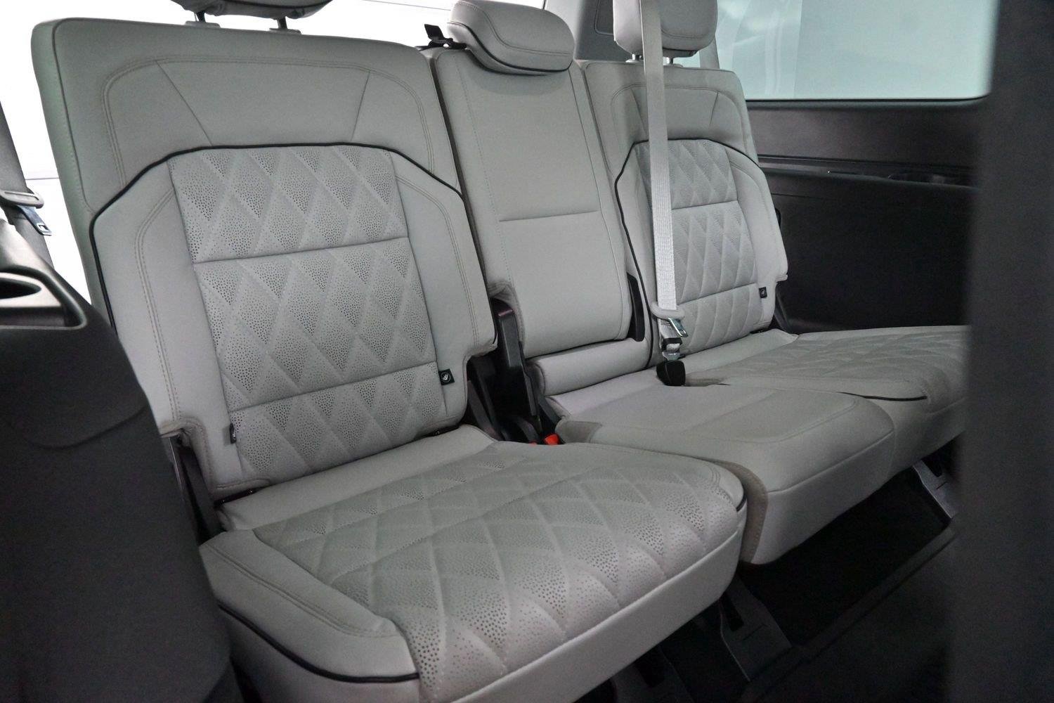 Used 2026 Infinite Black Metallic Clearcoat Lincoln Black Label image 47