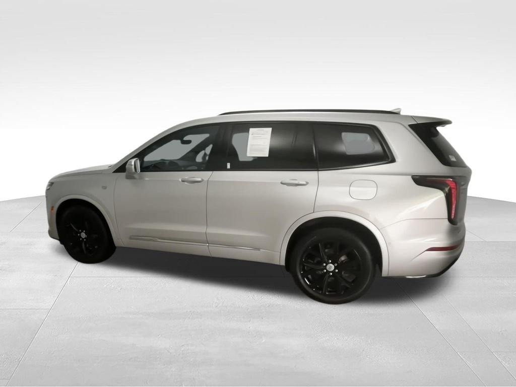 Used 2020 Silver Cadillac Sport image 6