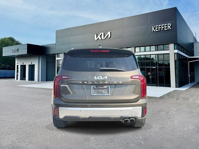 Certified Used 2024 Green Kia S image 7