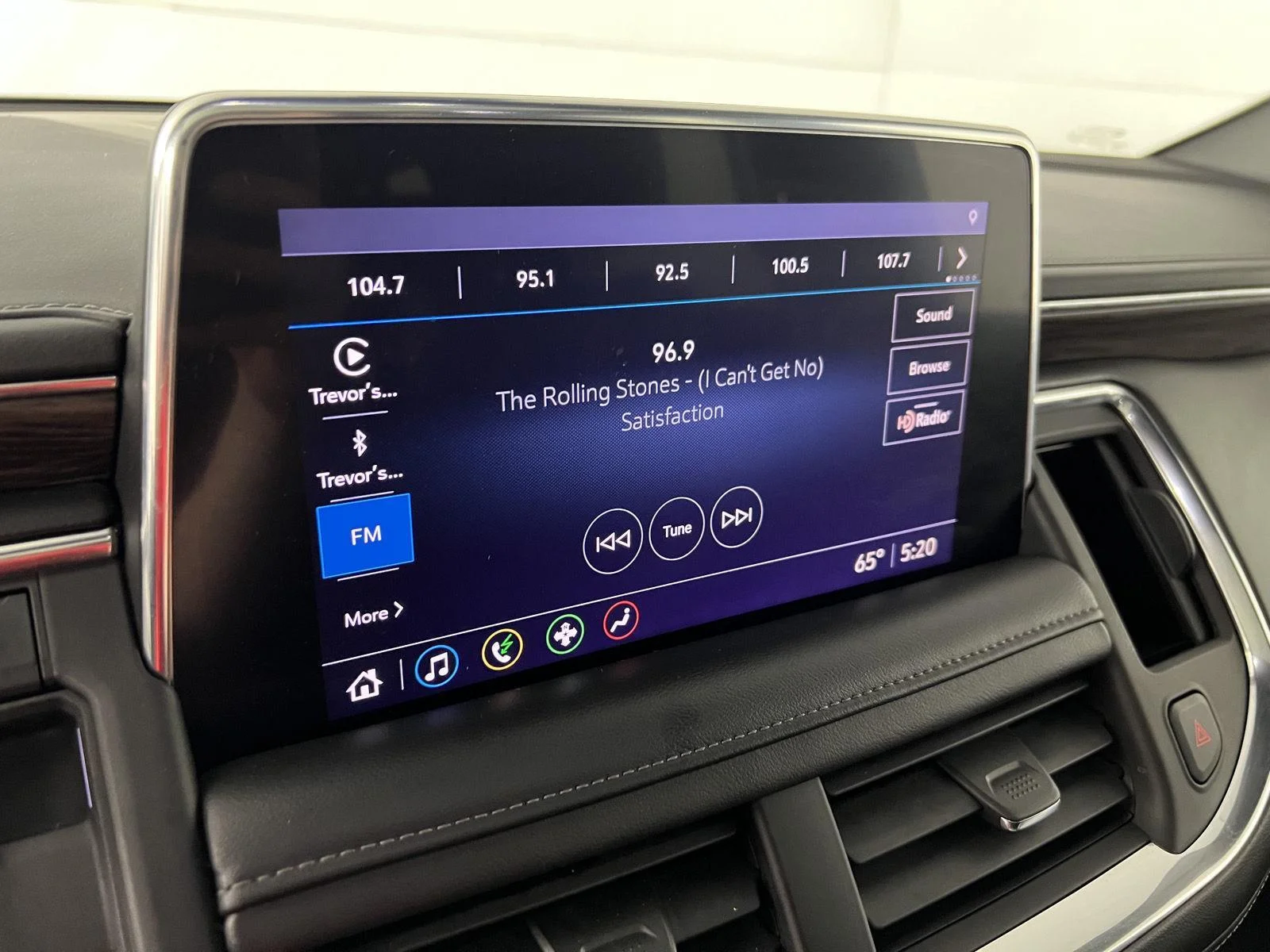 Used 2024 Gy Kia LX image 31