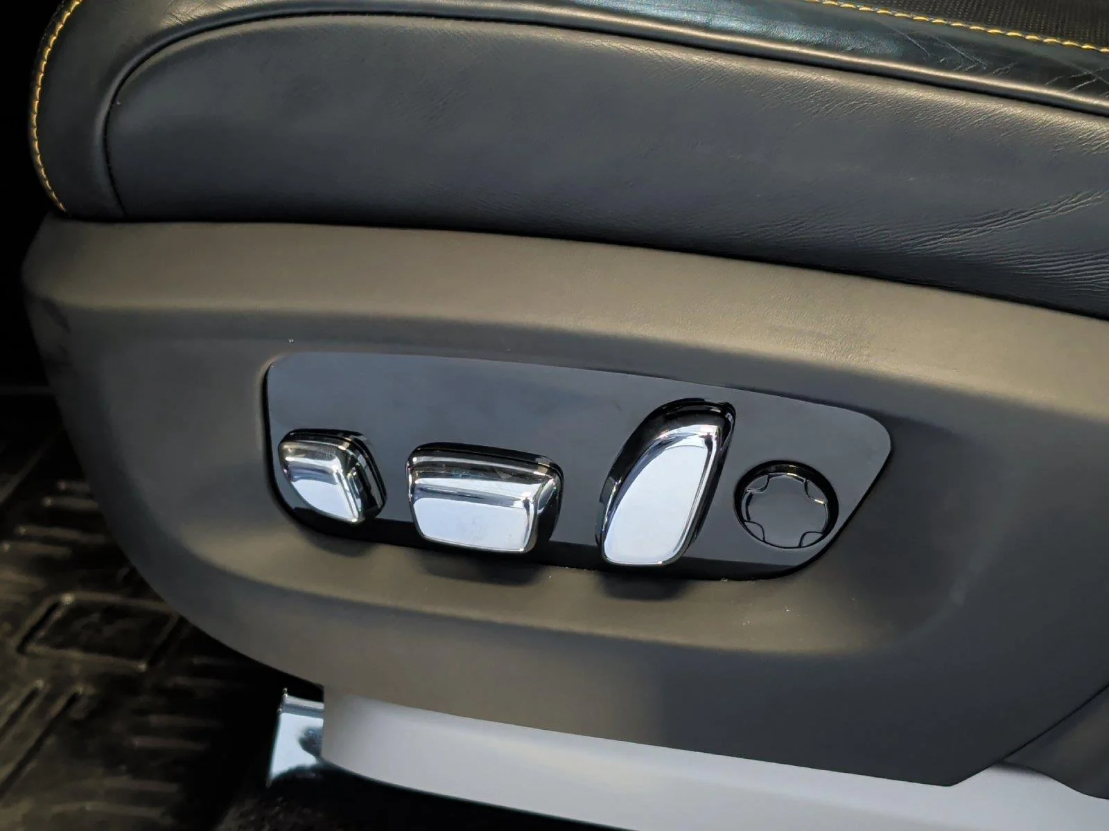 Used 2021 BLACK ROLLS ROYCE BASE image 16