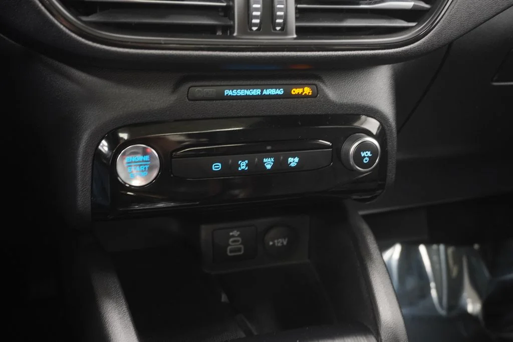 Used 2025 Black Ford ST-Line Elite image 35