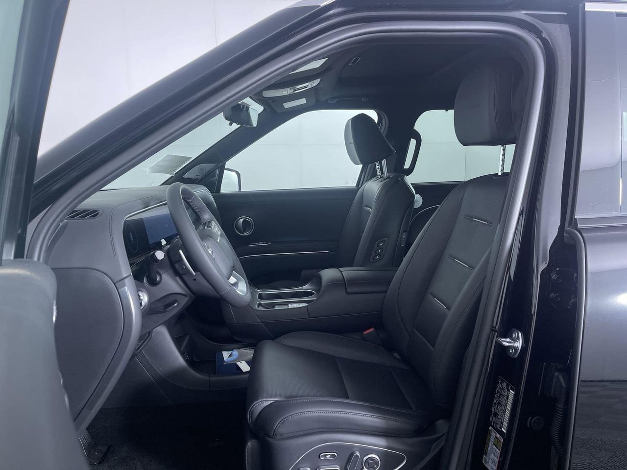 New 2026 Abyss Black Pearl Hyundai Calligraphy AWD image 23