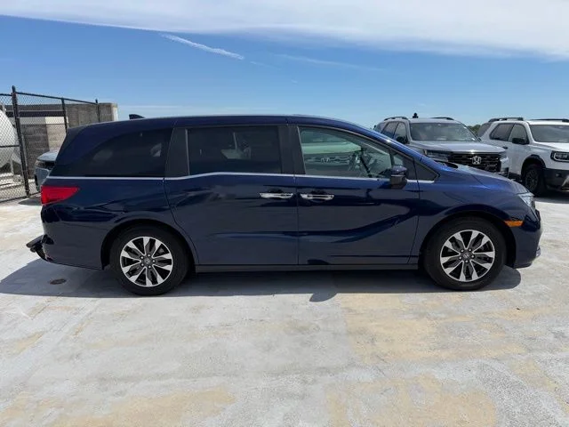 Used 2024 Blue Honda EX-L image 8