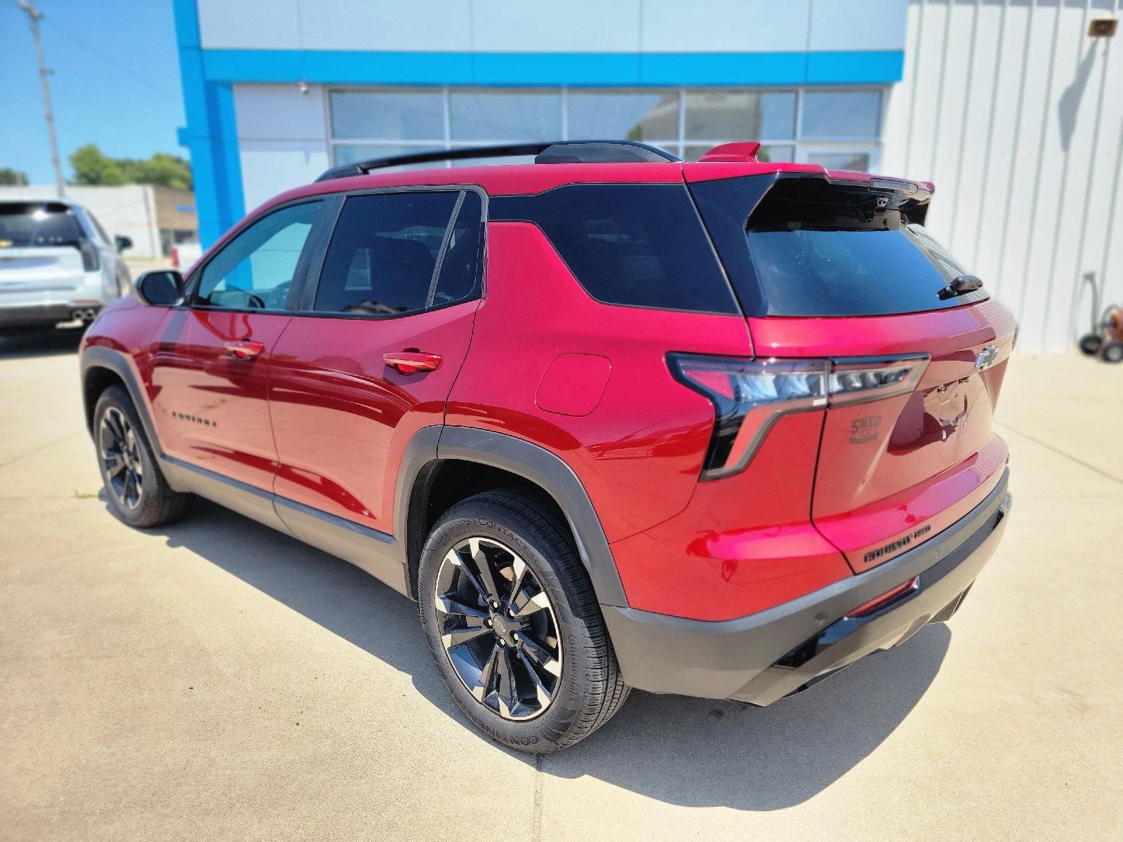 View vehicle photo 5