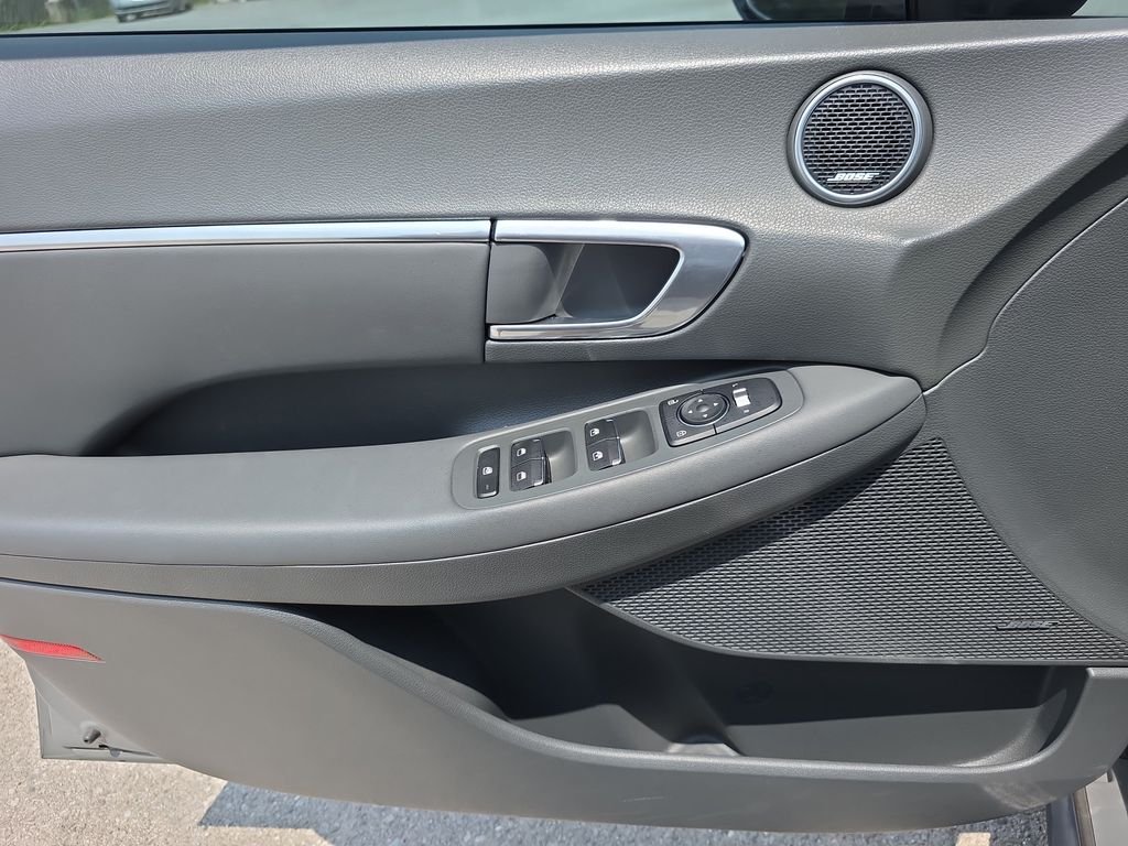 Used 2022 Hampton Gray Hyundai SEL Plus image 27