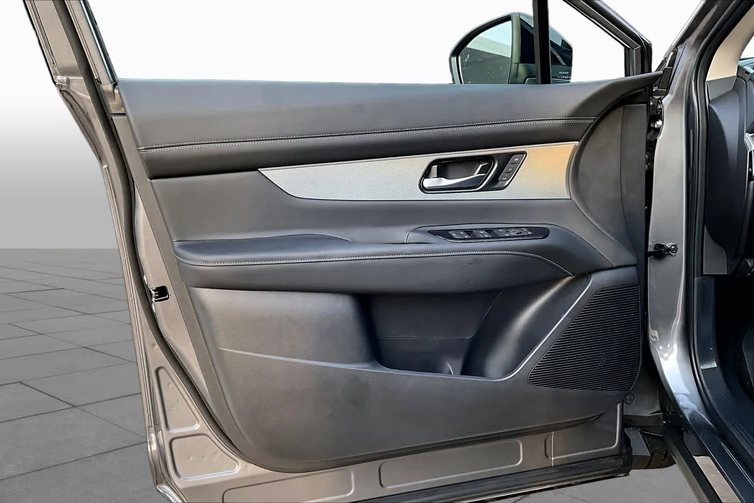 New 2026 Gun Metallic Nissan SL image 10