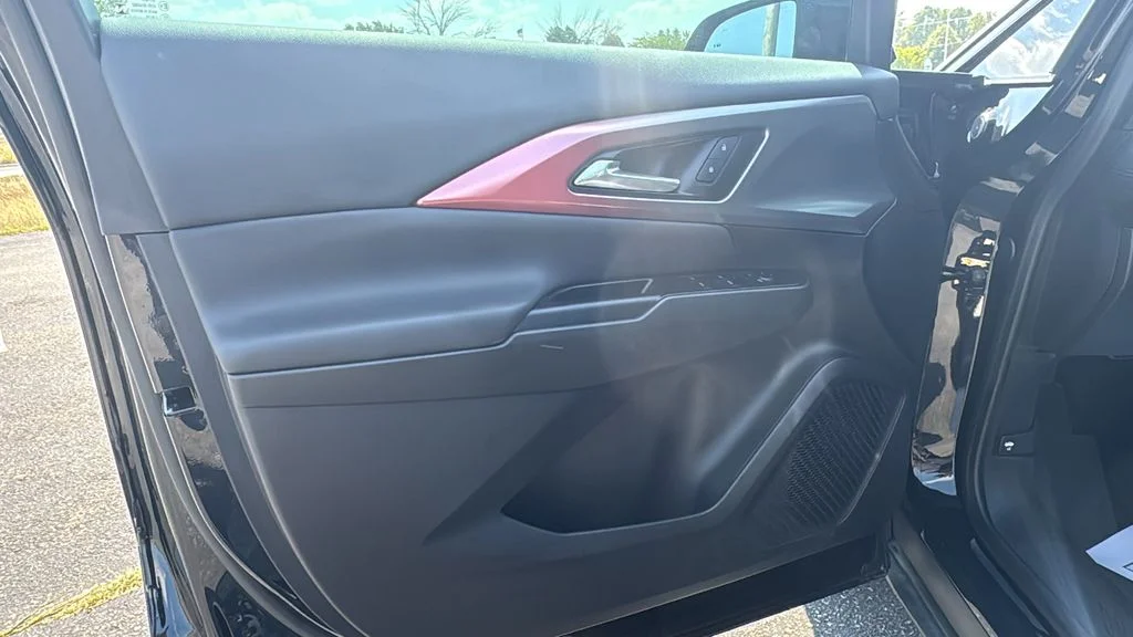 2024 Chevrolet Equinox EV Launch Edition - Photo 19