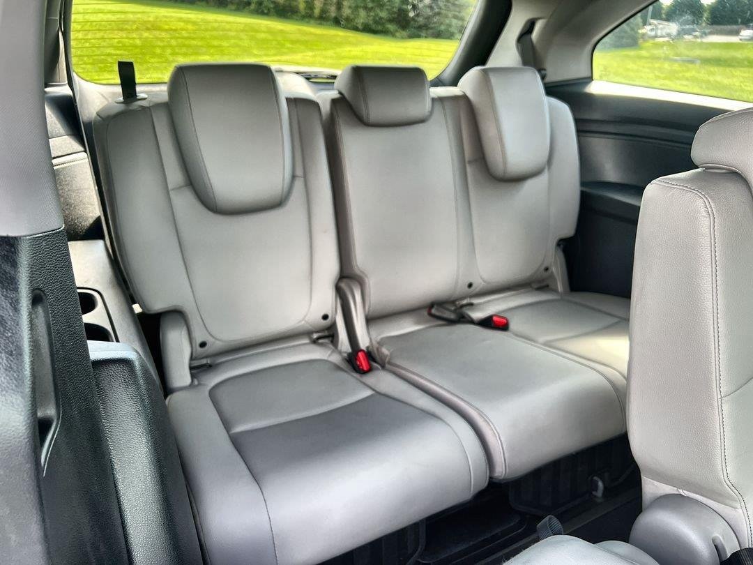 Used 2022 Lunar Silver Metallic Honda EX-L image 25