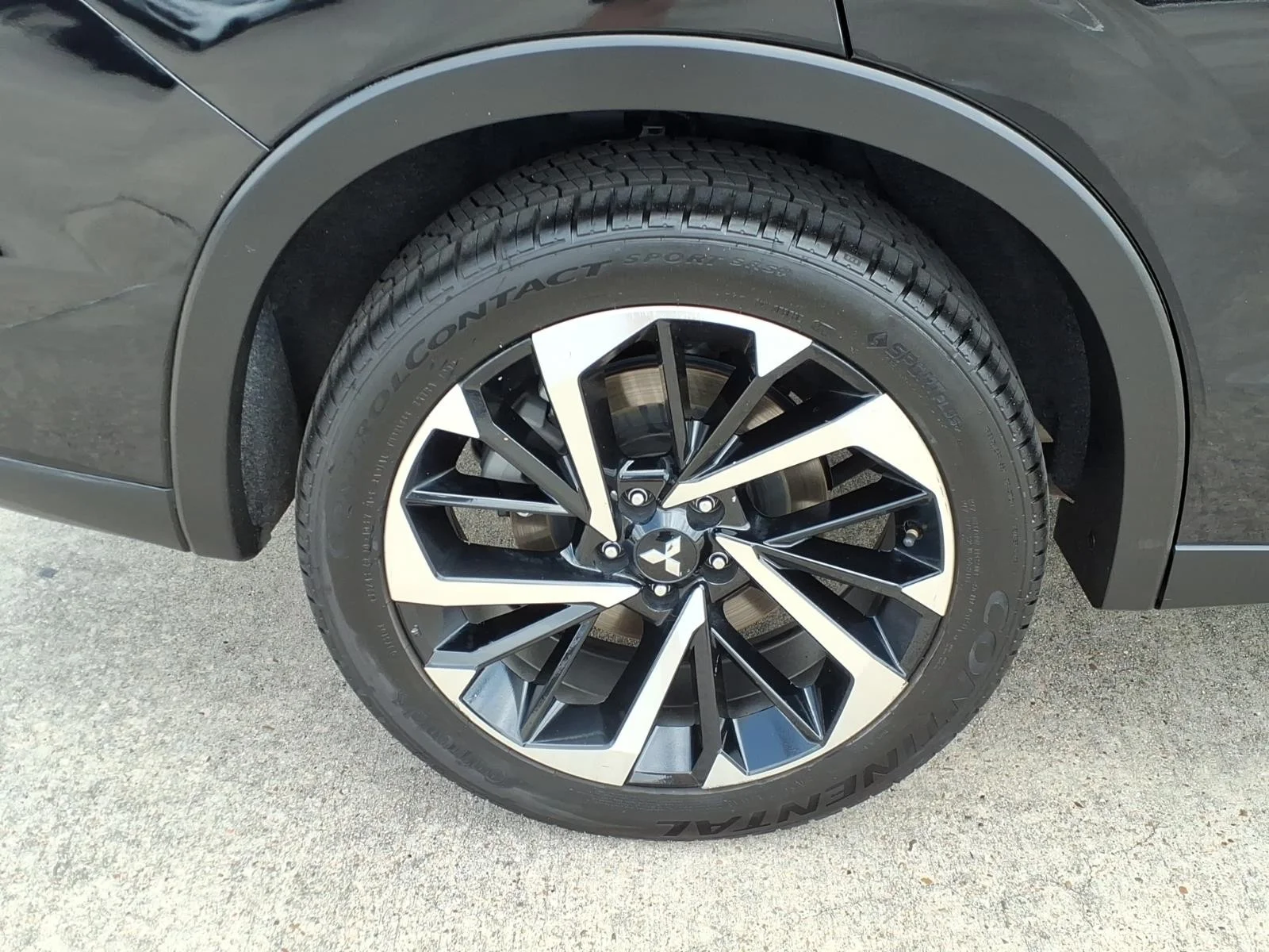 2024 Mitsubishi Outlander Plug-In Hybrid SE - 10