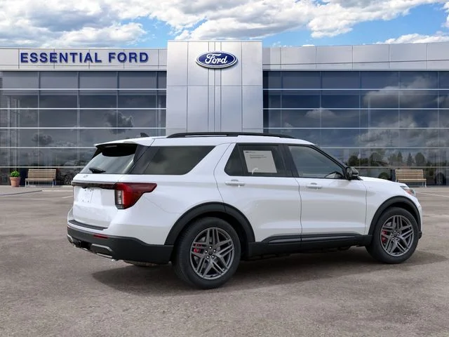 New 2027 Star White Metallic Tri-Coat Ford ST-Line image 6