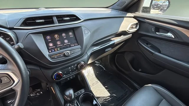 Used 2021 MIDNIGHT BLUE METALLIC Chevrolet ACTIV image 24