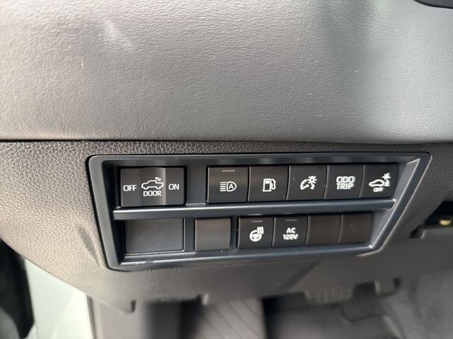 2025 Toyota Tundra Platinum - Photo 11