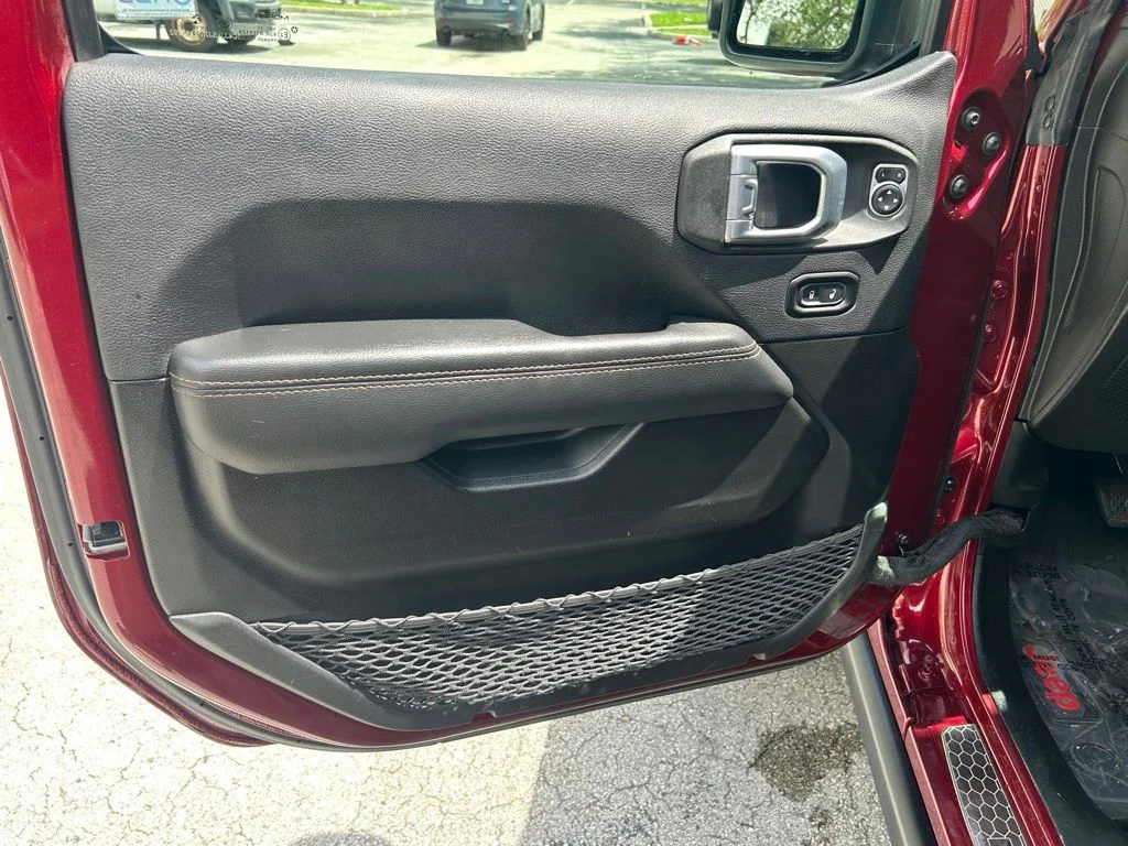Used 2022 Red Jeep Unlimited Rubicon 392 image 33