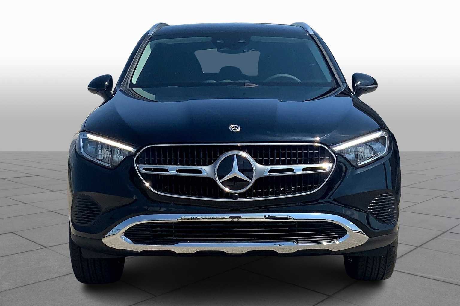 2025 Mercedes-Benz GLC Base - Photo 3