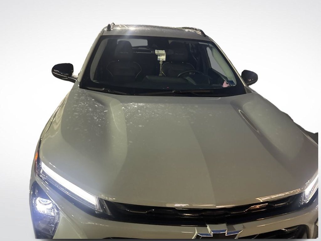 Used 2025 Green Chevrolet ACTIV image 5