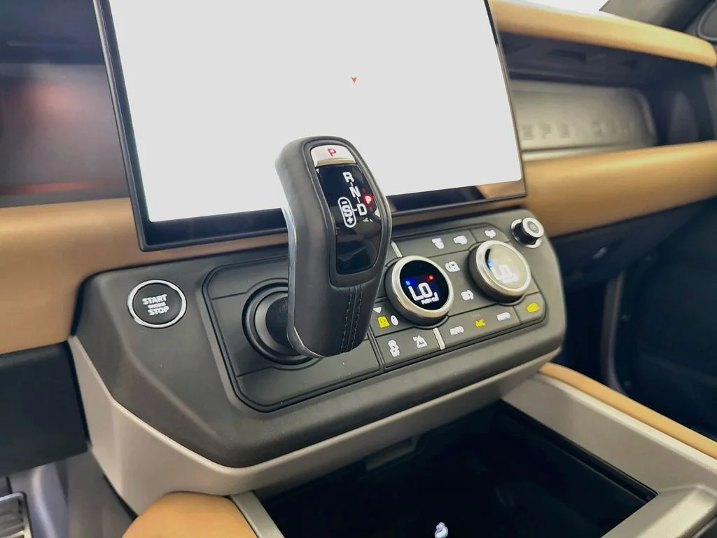 New 2026 Borasco Grey Land Rover X image 17