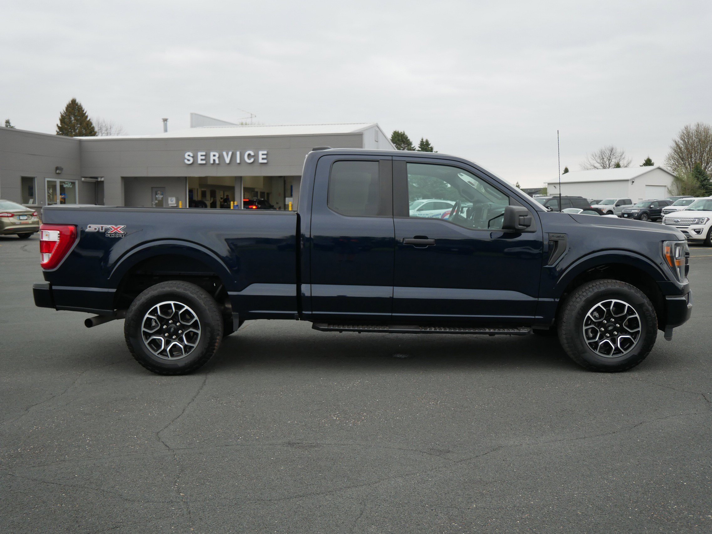 Used 2023 Antimatter Blue Metallic Ford XL image 6