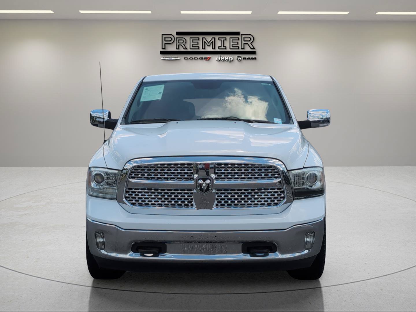 Used 2015 Bright White Clearcoat Ram Laramie image 2