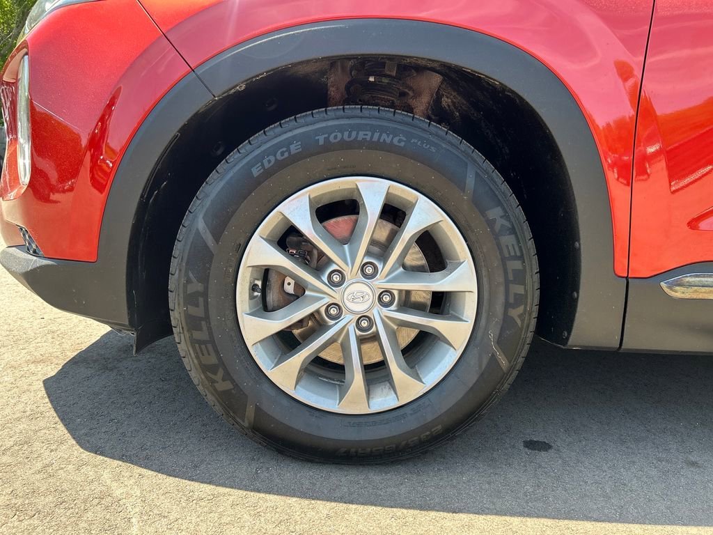 Used 2019 Orange Hyundai SE image 10