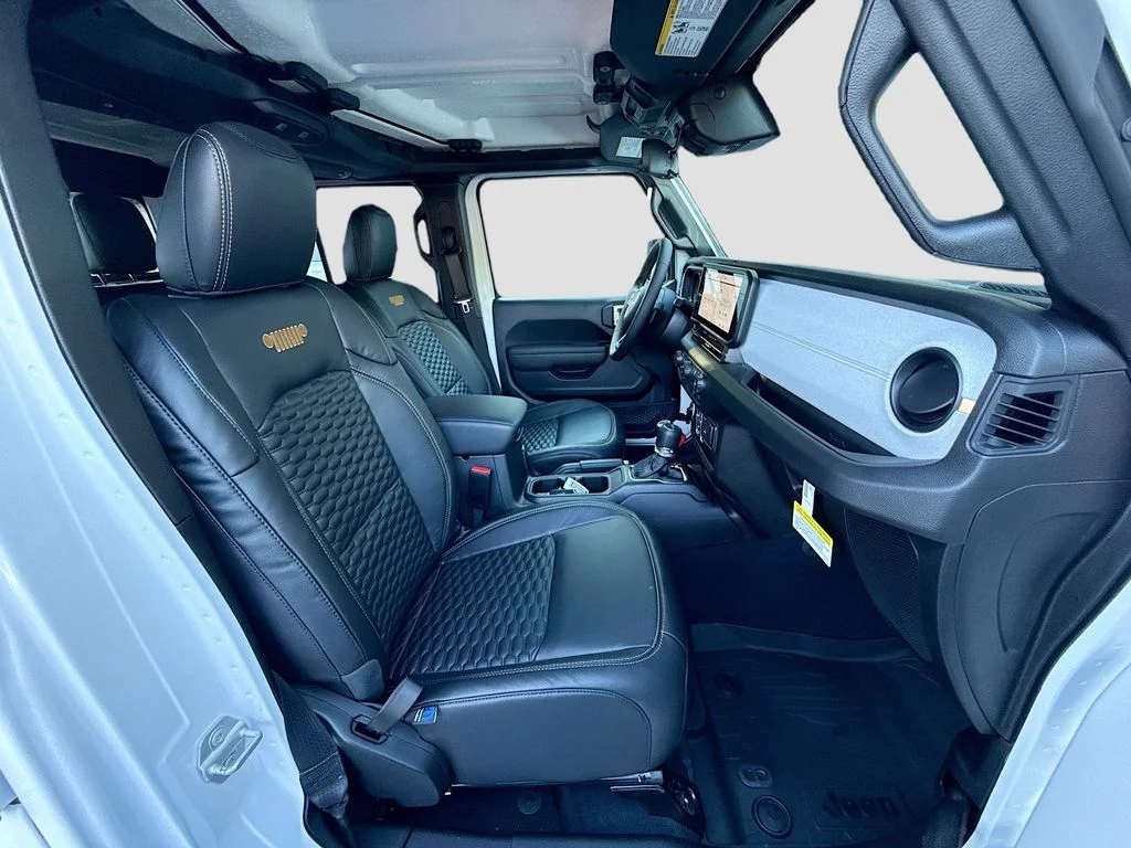 New 2025 Bright White Clearcoat Jeep Sport S image 30
