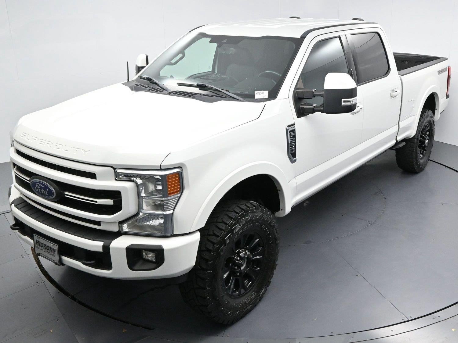 Used 2022 Star White Metallic Tri-Coat Ford LARIAT image 41