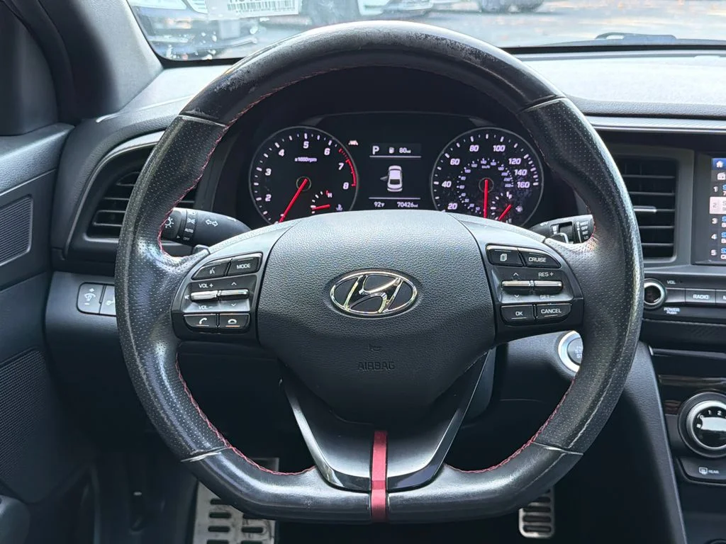 Used 2019 Silver Hyundai Sport image 23