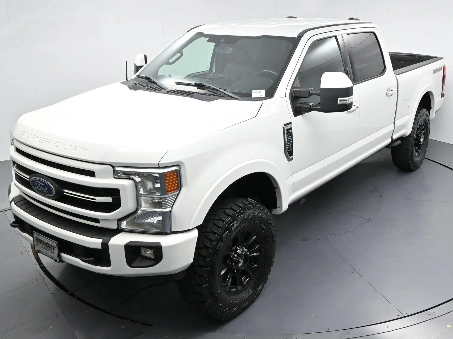 Used 2022 Star White Metallic Tri-Coat Ford LARIAT image 41