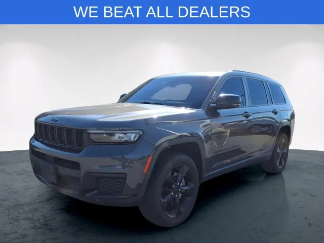 Used 2021 Gray Jeep Altitude image 3