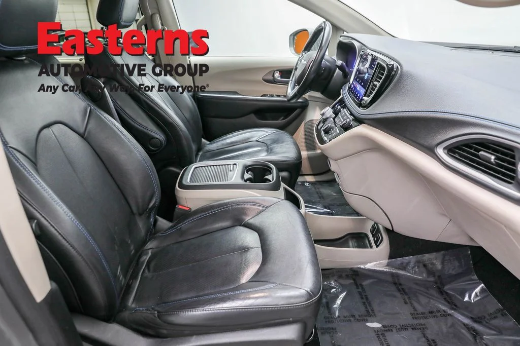 Used 2021 Gray Chrysler Touring L image 23