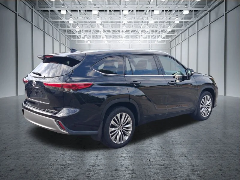 Used 2022 Black Toyota Platinum image 7