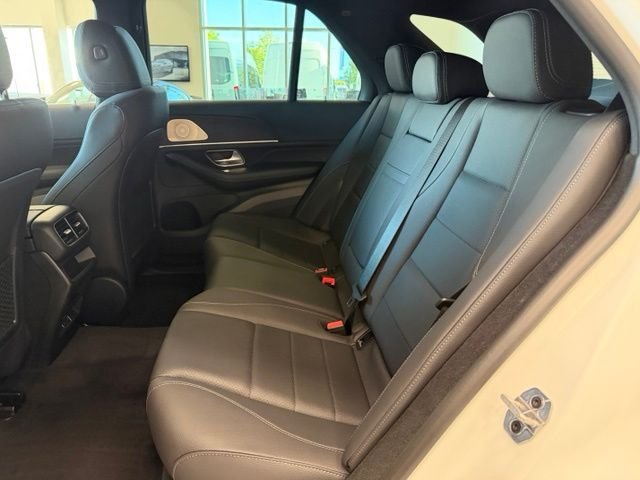 New 2026 MANUFAKTUR Moonlight White Magno Mercedes-Benz GLE 450 image 23