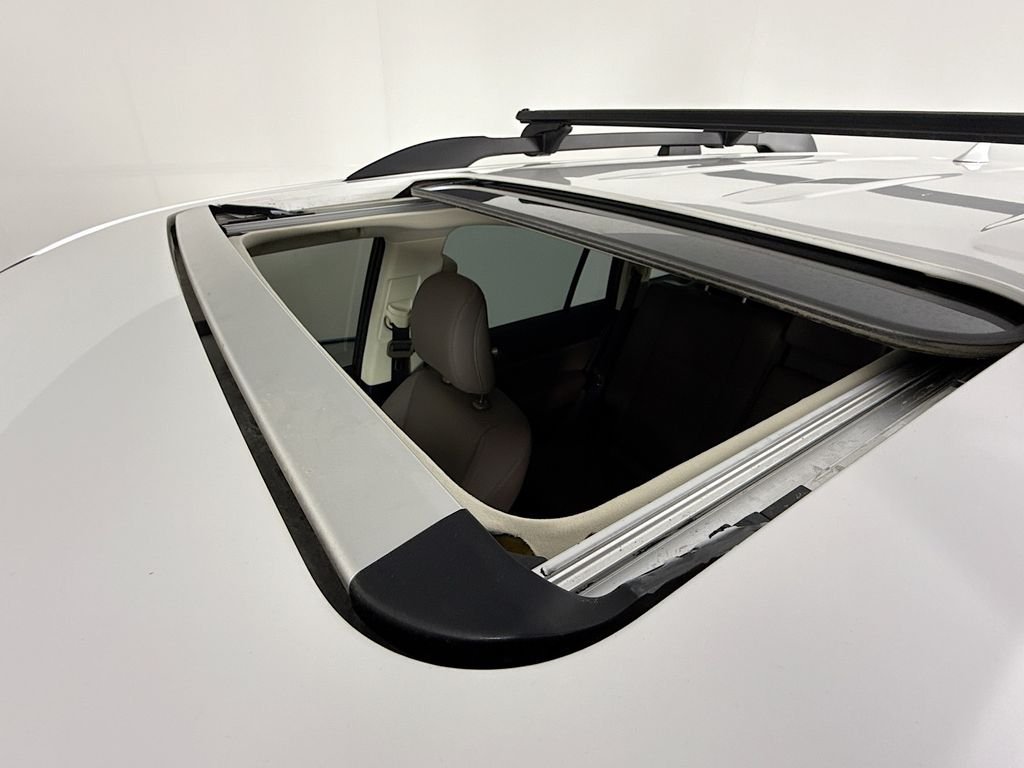 Used 2020 White Lexus 460 image 22