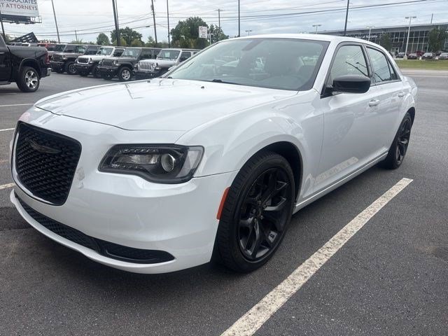Used 2022 Bright White Clearcoat Chrysler Touring image 2