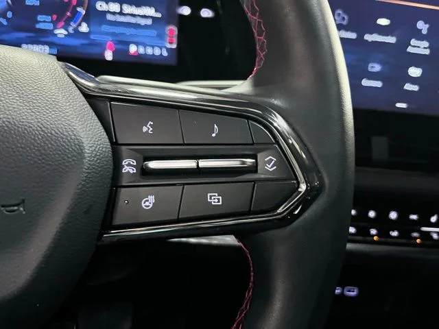 Used 2025 Black Chevrolet RS image 27
