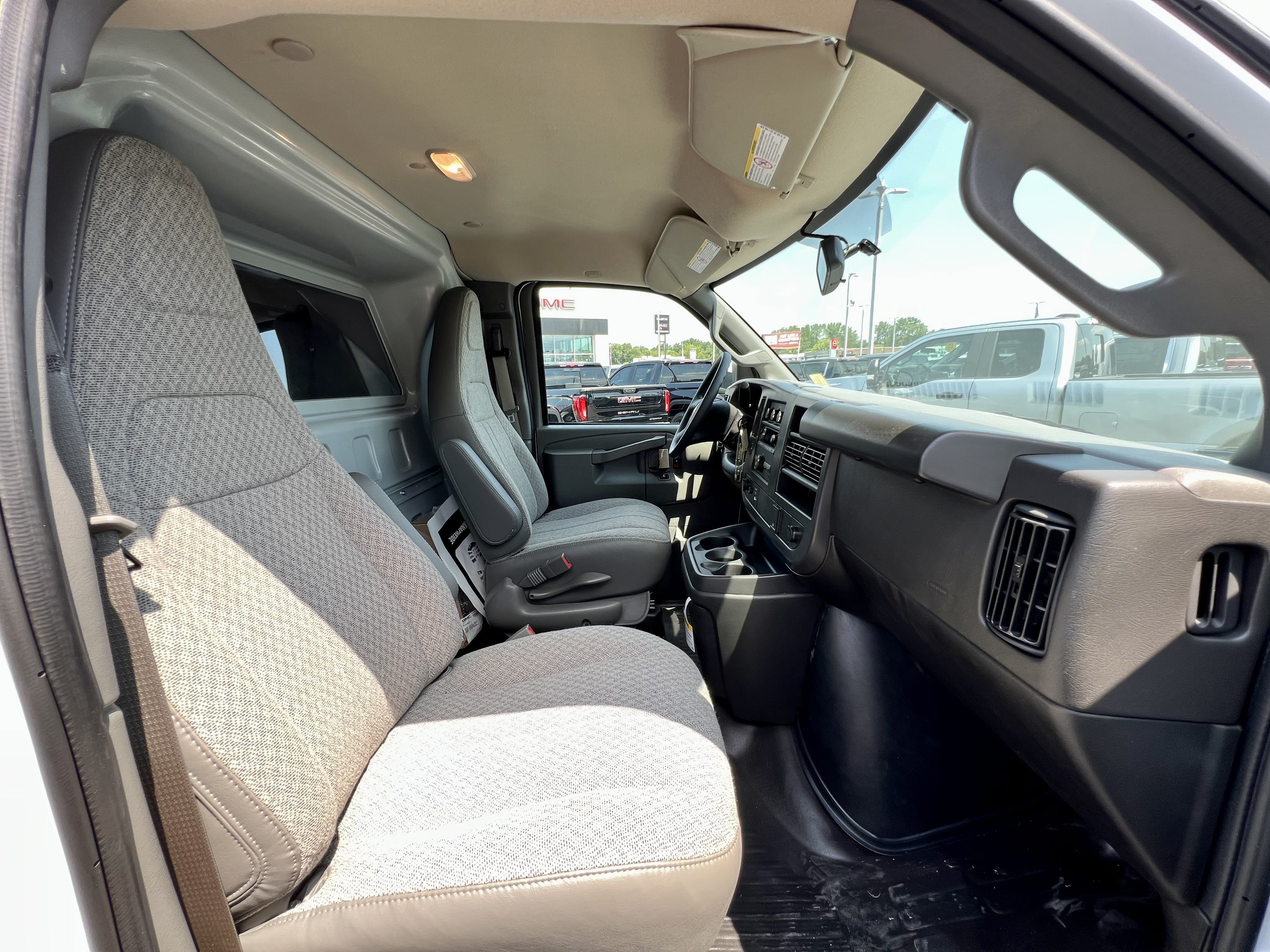 New 2026 Summit White GMC Work Van image 23