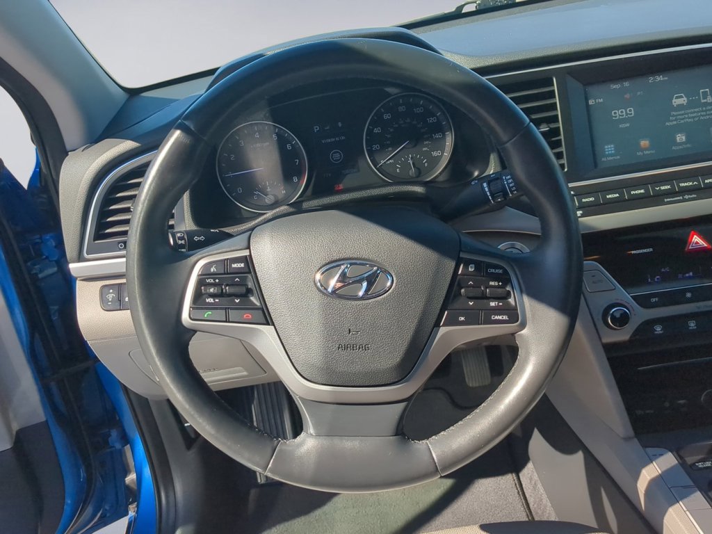 Used 2017 Electric Blue Metallic Hyundai Limited image 15