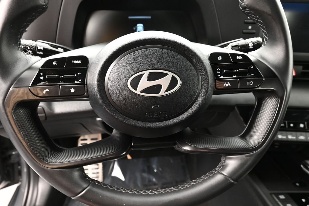 Certified Used 2025 Gray Hyundai SEL Sport image 27